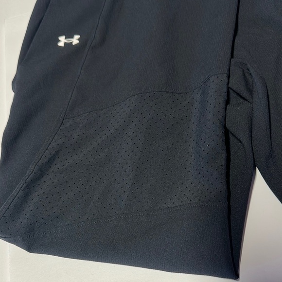 Under Armour Black Athletic Pants - Picture 3 of 9